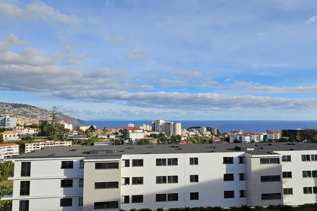 Apartamento Vista Mar - Ac, Parking And Pool Funchal (Madeira)