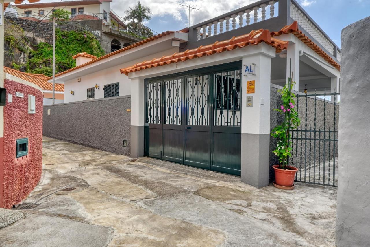 Rosa, A In Madeira *