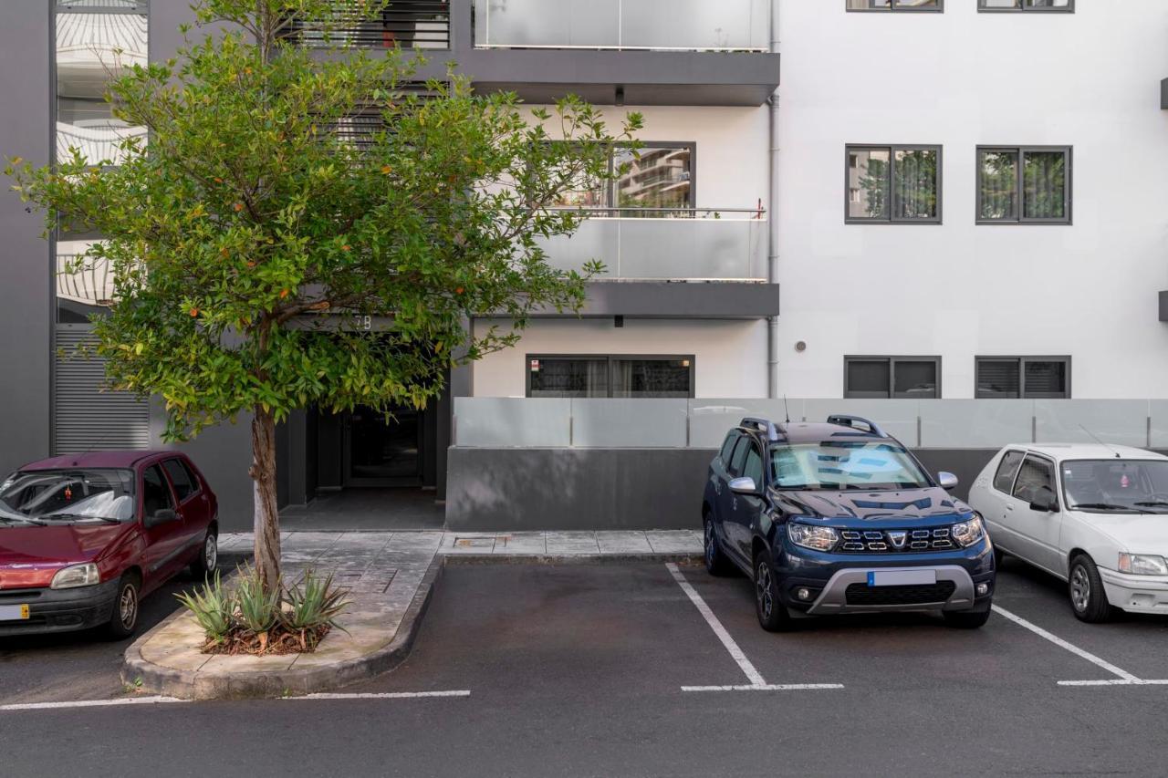 Barreiros Iv By An Island Apartment Funchal (Madeira)