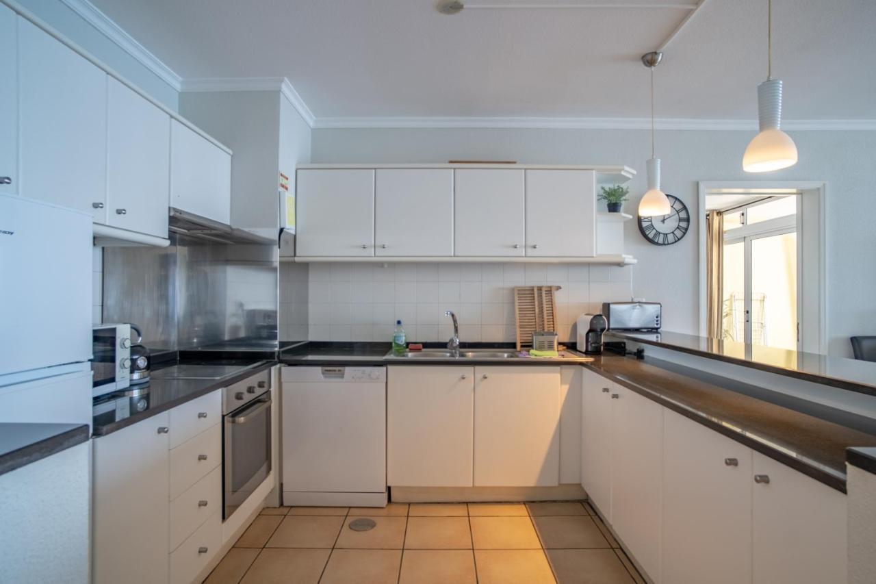 Antony Apart. With Direct Acess To Praia Formosa Apartment *