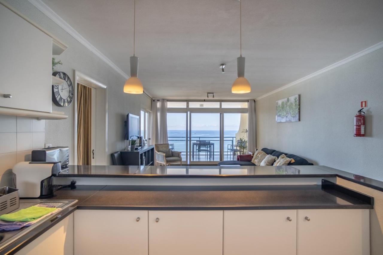 Apartment Antony Apart. With Direct Acess To Praia Formosa Funchal (Madeira)