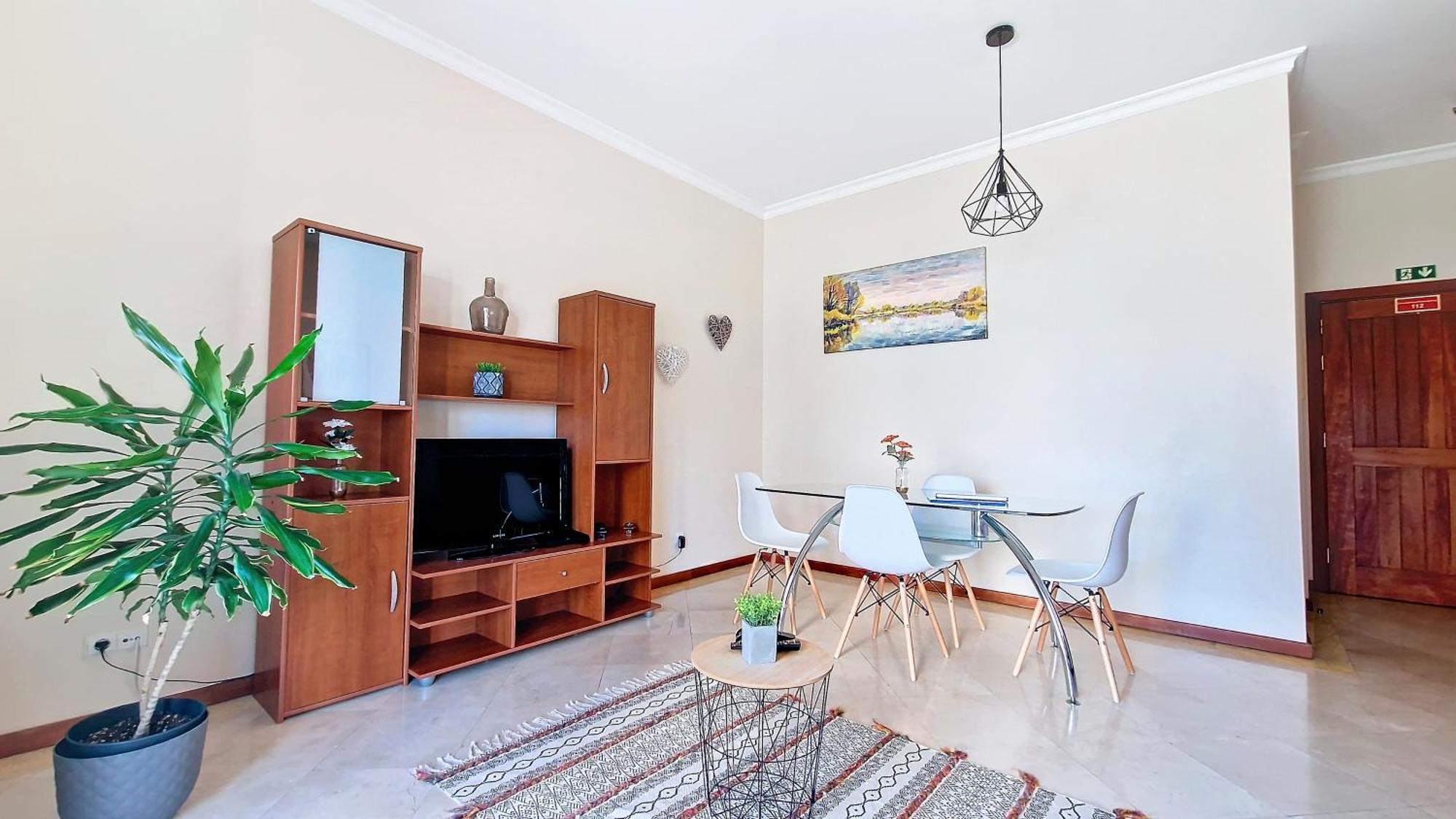 Apartment Theos By Lovelystay Funchal (Madeira)