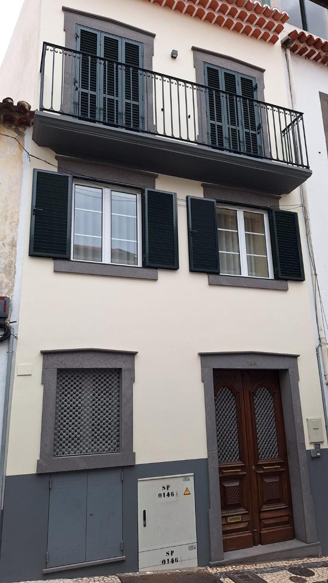 Theo's House Apartment