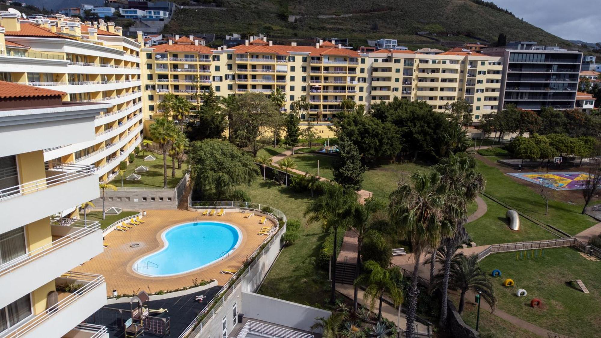 Park Ajuda Apartment *