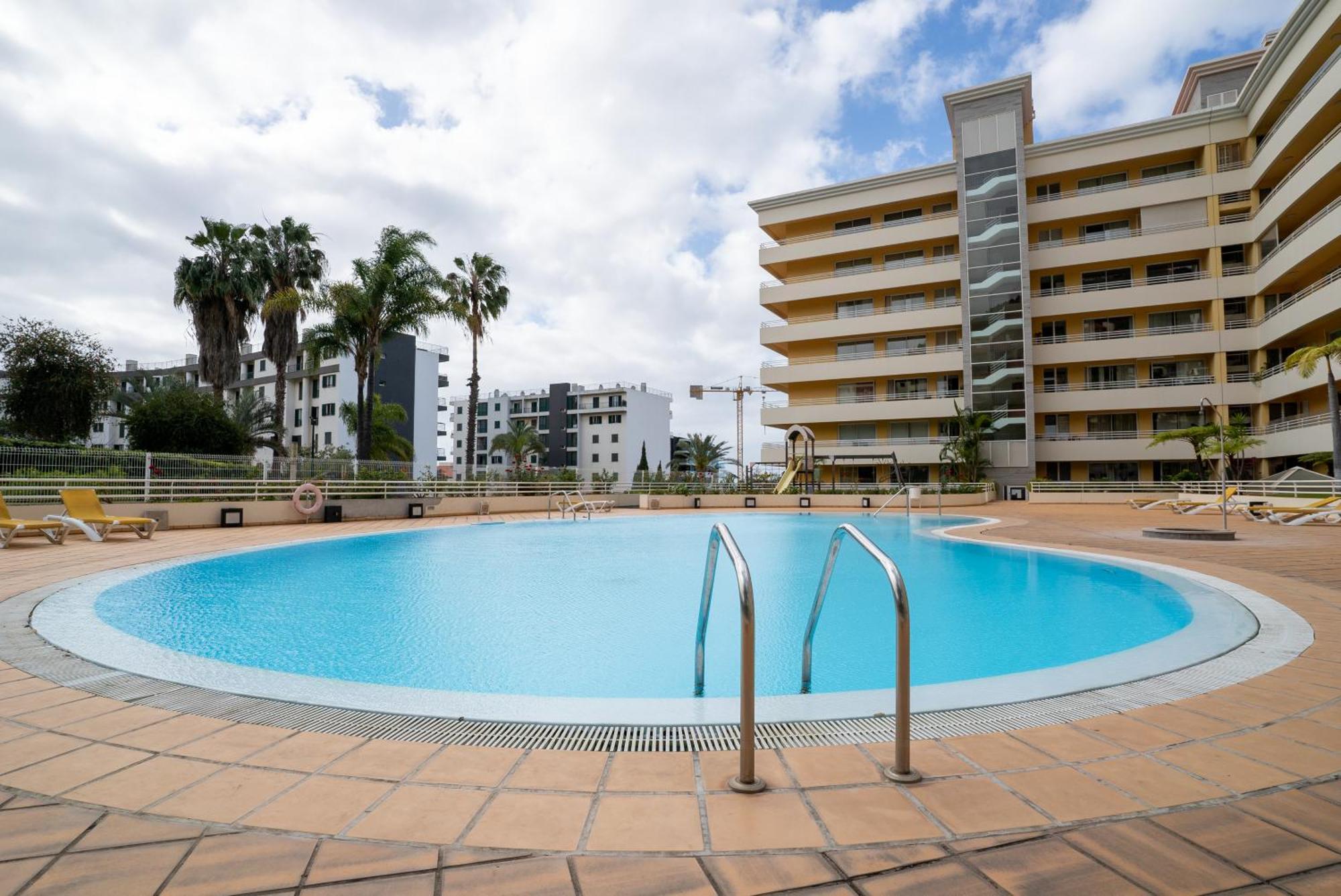 Park Ajuda Apartment