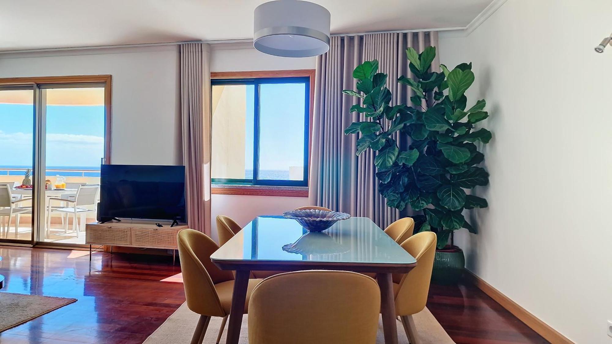 Glorious By Lovelystay Apartment