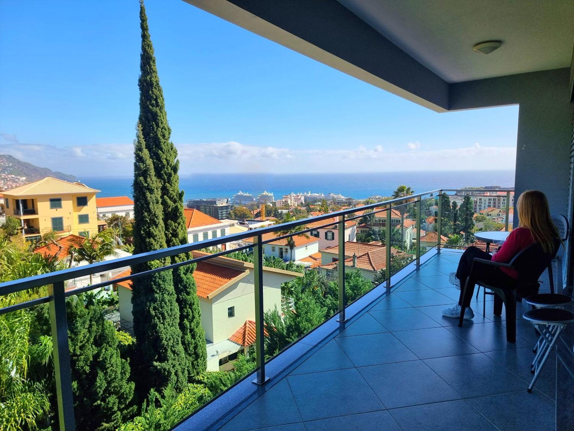 Apartment Panoramic Sunrise And Sunset Views, 5 Min From Funchal, Perfect Getaway For Travelers
