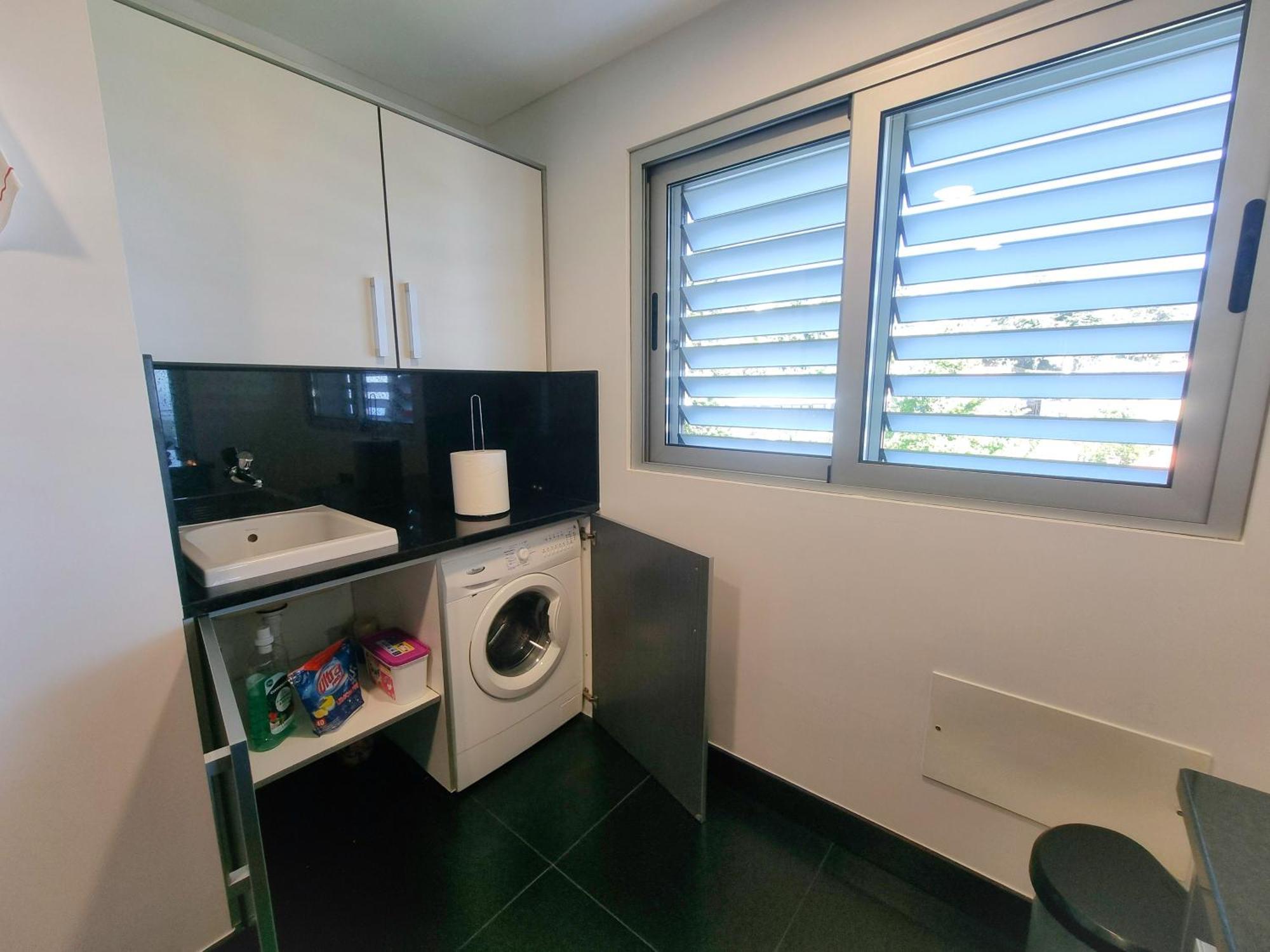 Apartment Panoramic Sunrise And Sunset Views, 5 Min From Funchal, Perfect Getaway For Travelers Funchal (Madeira)