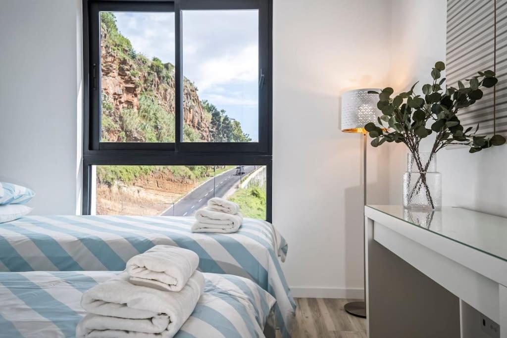 Location - With Pool Apartment *