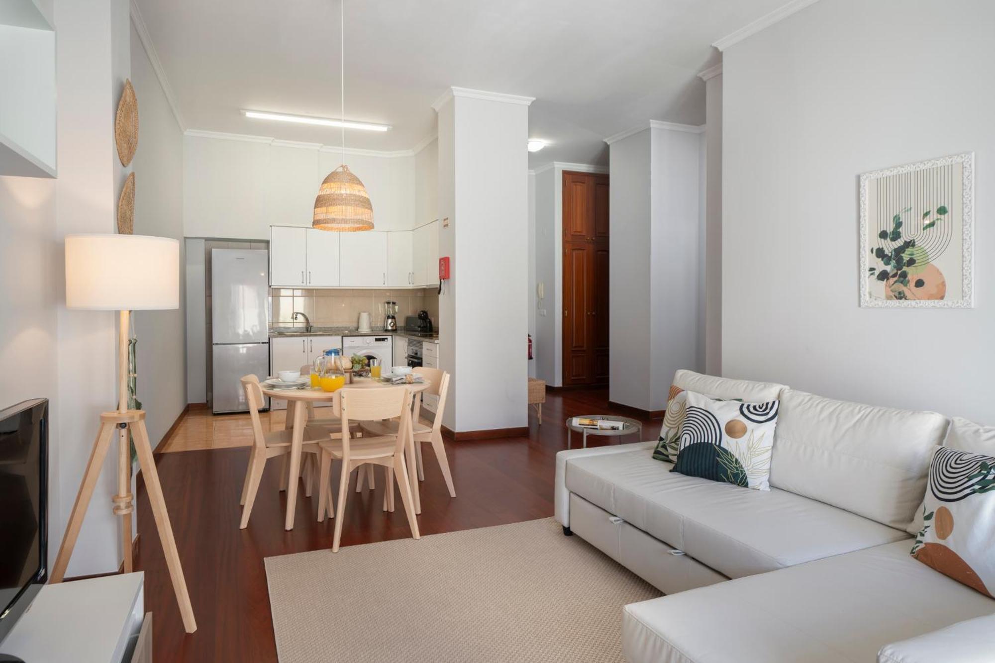 Apartment Do Carmo By An Island *