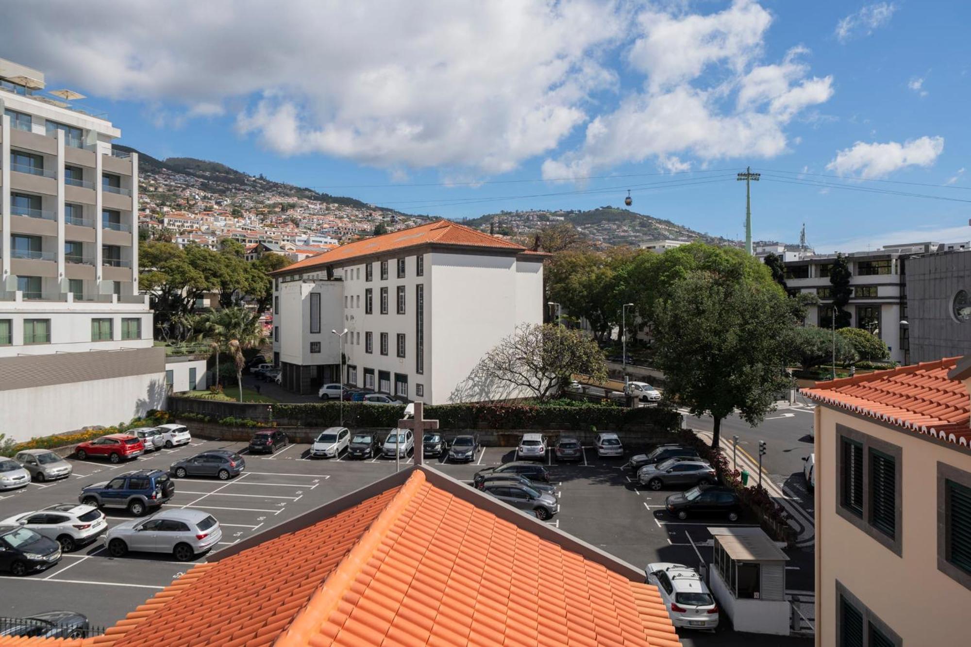 Apartment Do Carmo By An Island