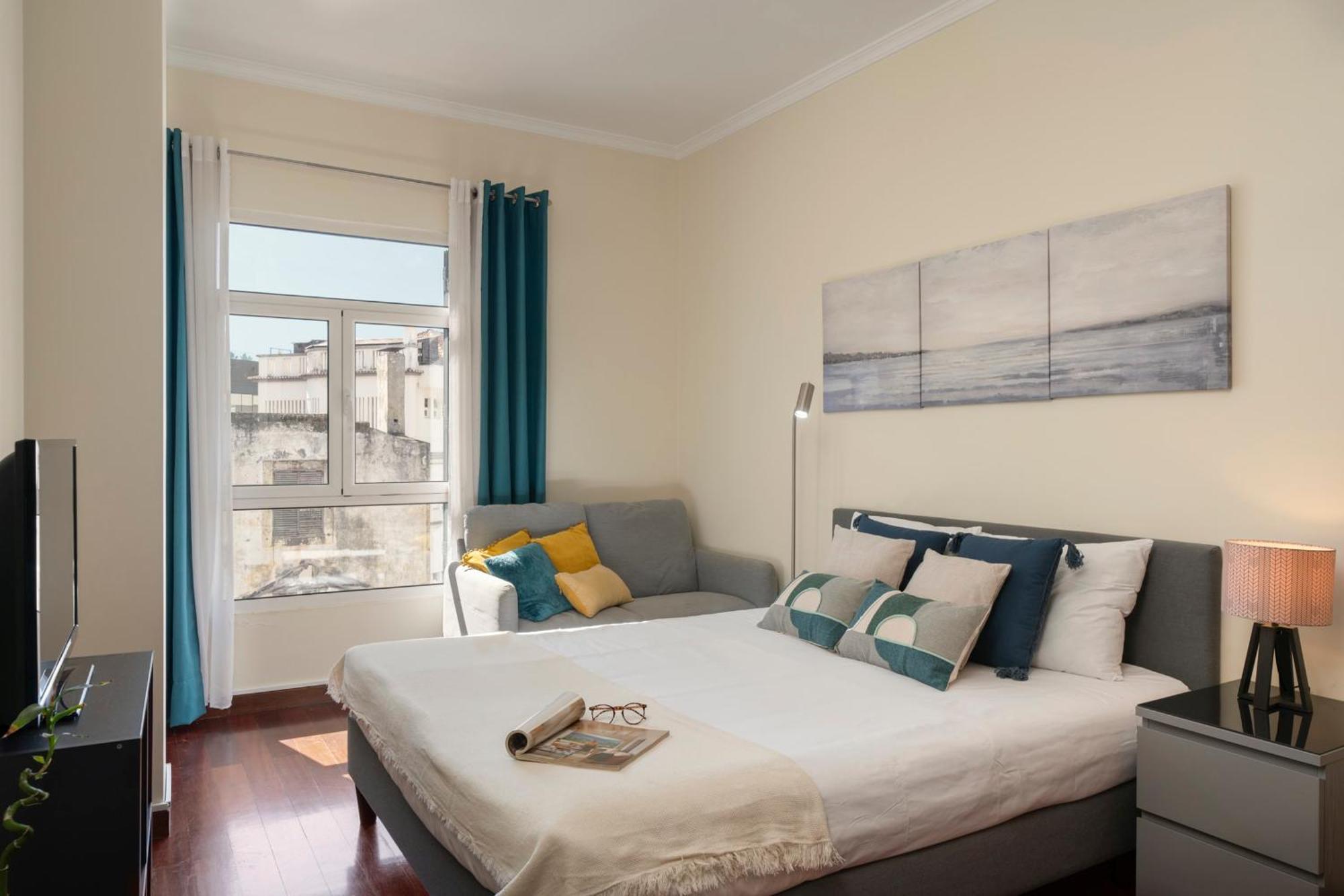 Do Carmo By An Island Apartment *