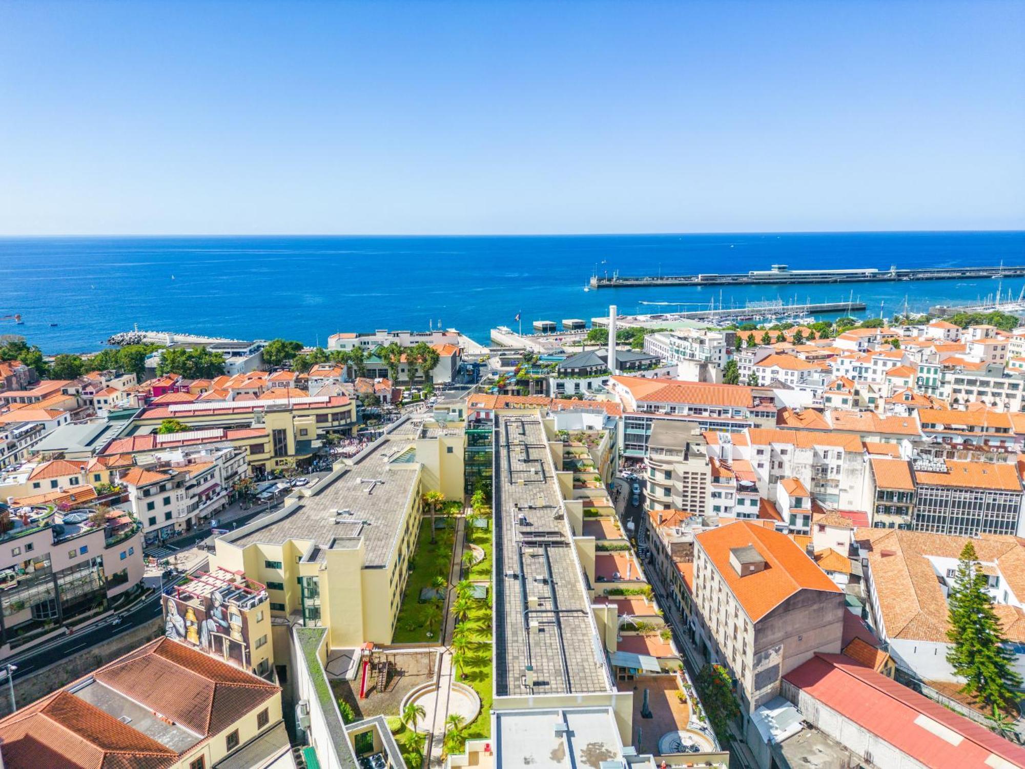 Pateo Do Carmo - By Wehost * Funchal (Madeira)