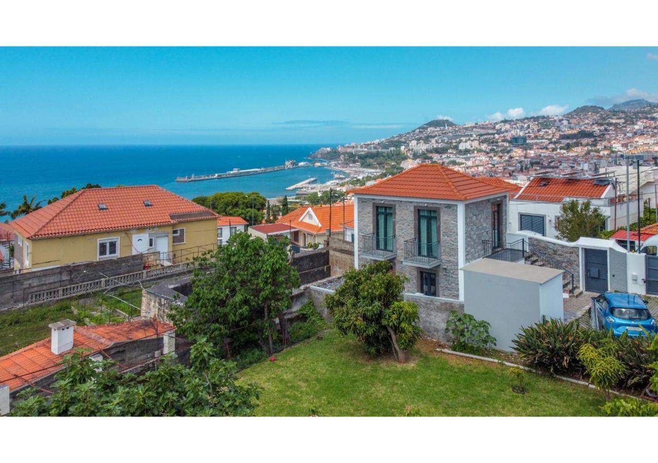 Ferienhaus Casa Lanco With Spectacular View Funchal (Madeira)