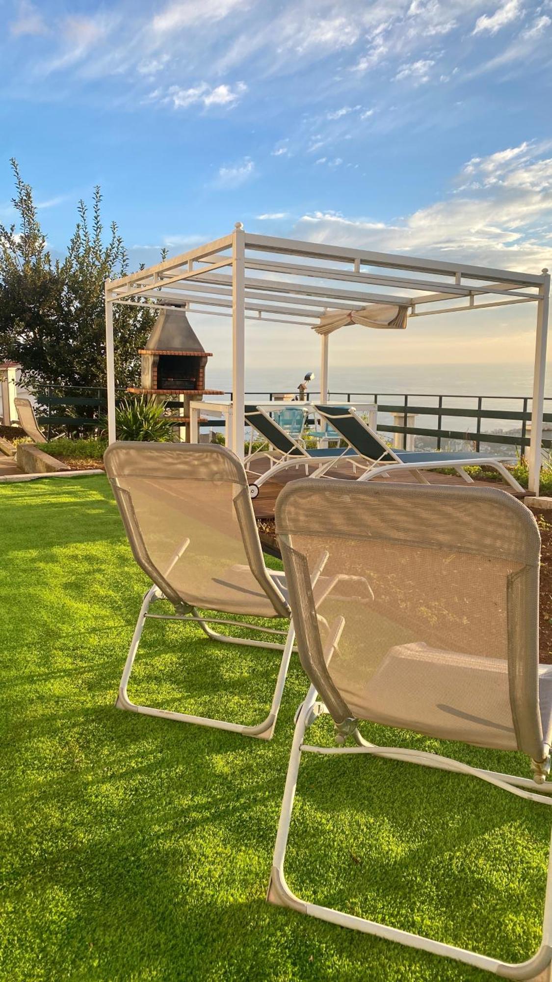 Villa Geek - Open Space - 5m From 5 Attractions - Pool Year Round, Dining Pergola, Barbecue - Matrix *