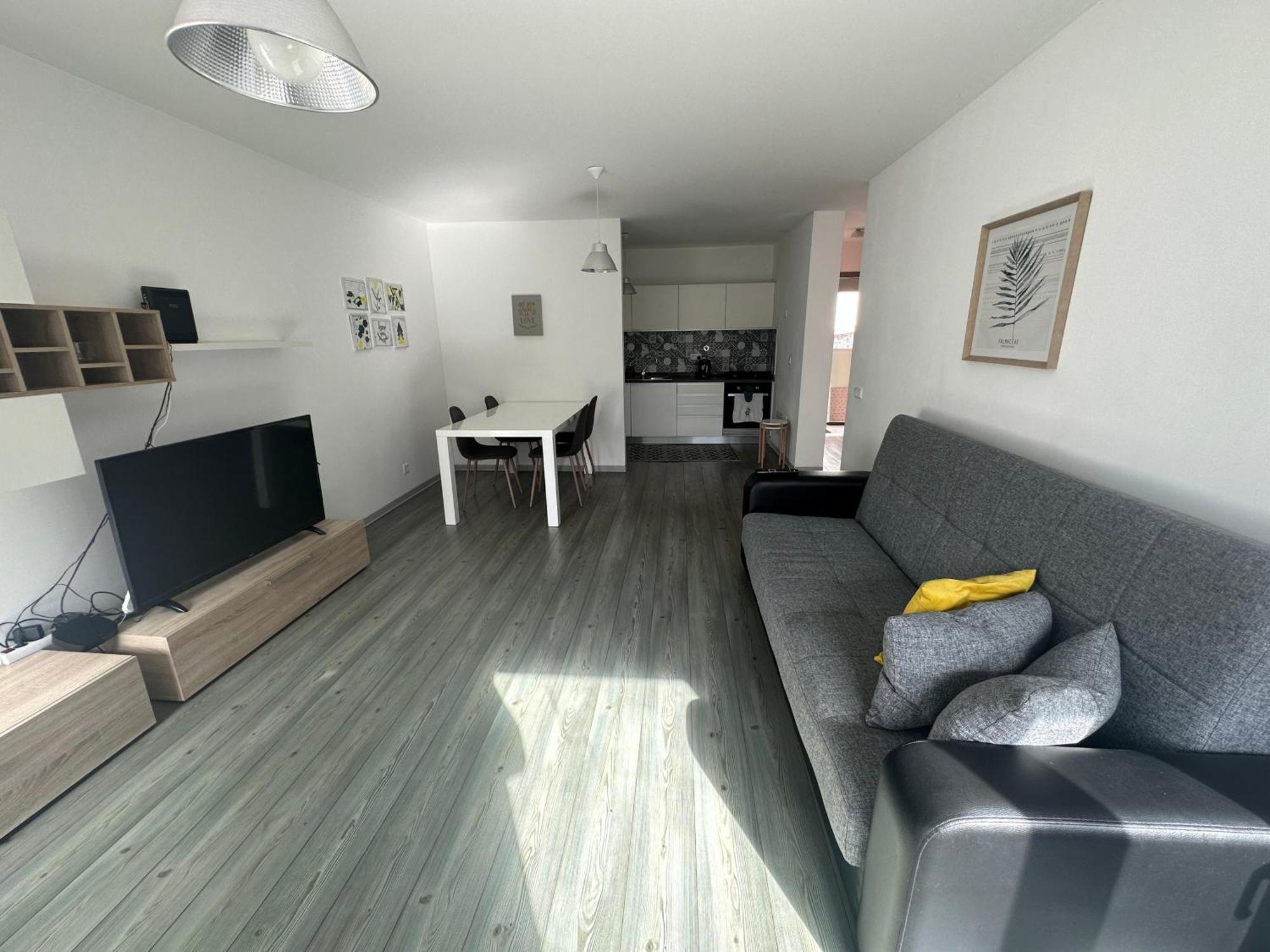 Apartamento Suspenso Madeira *