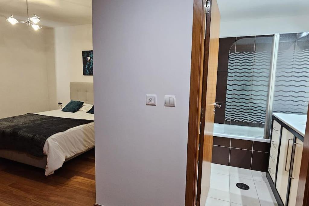 Vista Mar - Ac, Pool & Gym Apartment *