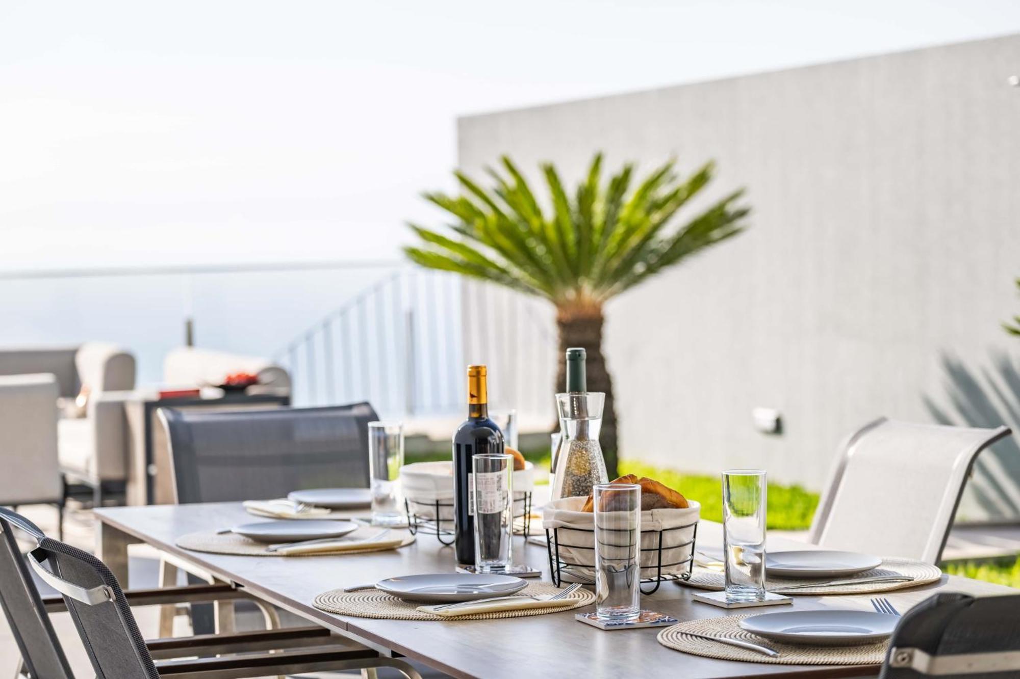 Boa Nova Preta By Lovelystay Villa