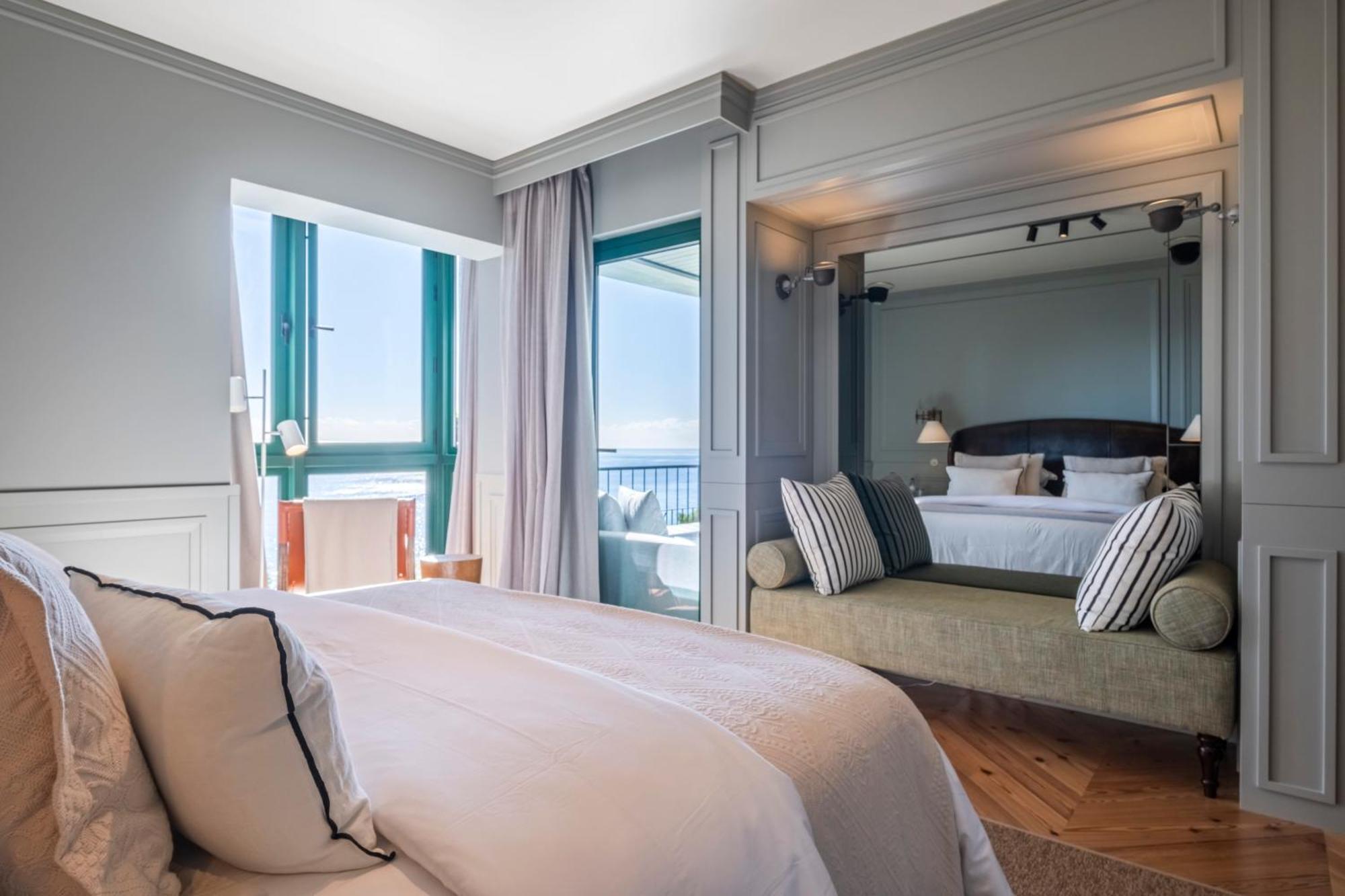 Apartment Luxury Oceanfront At Reid's Gardens