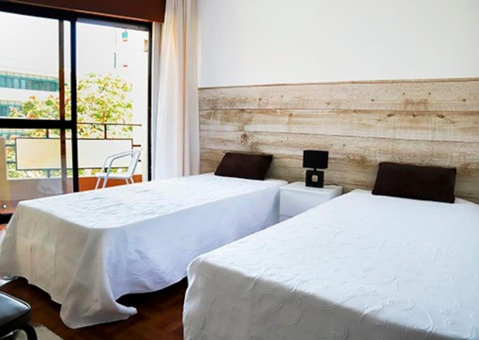 Downtown 5min Marina + 2 Bedroom + Parking Apartment Funchal (Madeira)