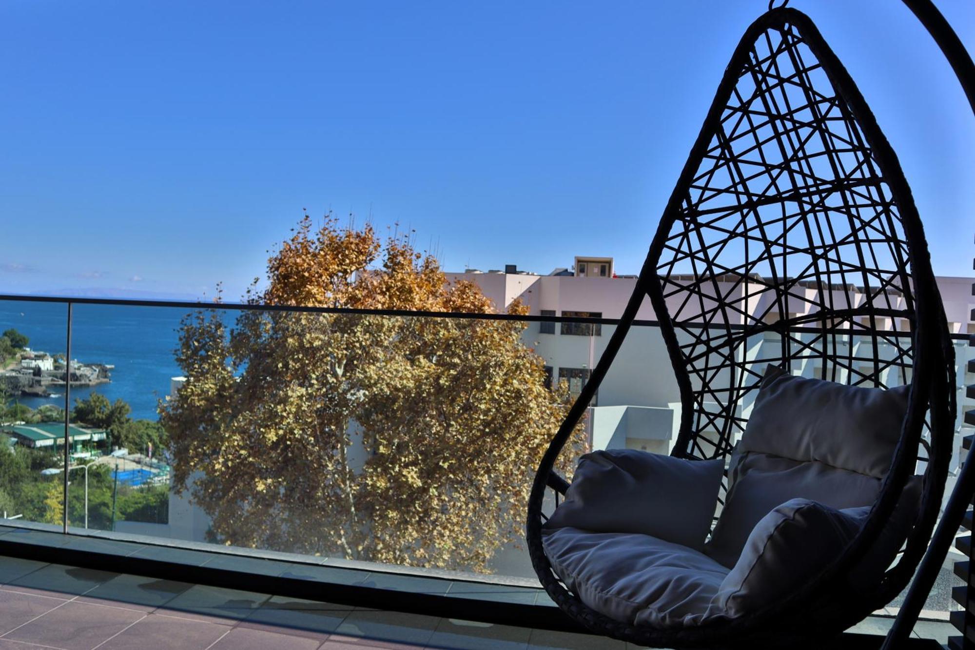 Seaside Xxi-10, By Op Apartament Funchal (Madeira)