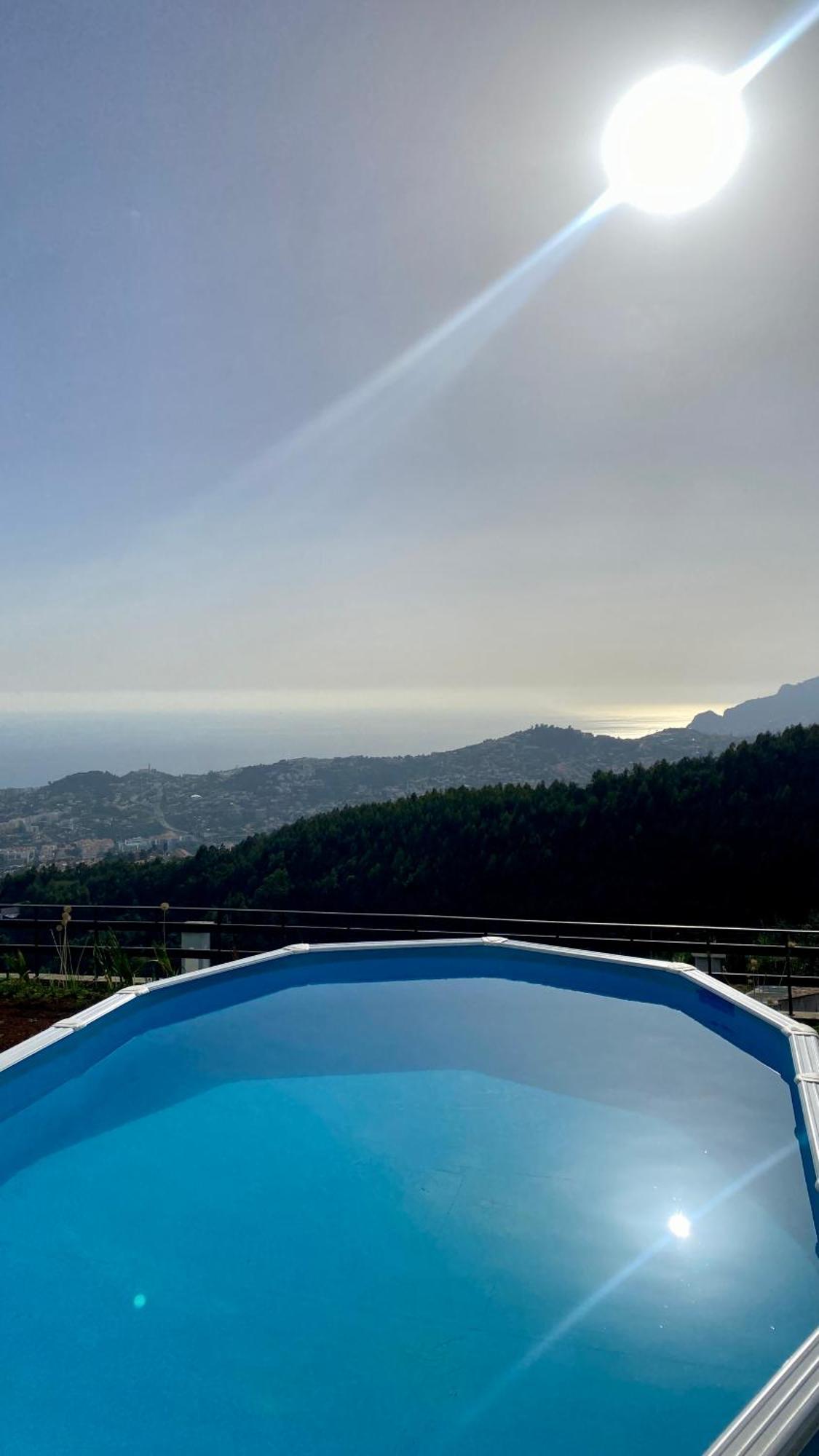 Geek - Open Space - 5m From 5 Attractions - Pool Year Round, Dining Pergola, Barbecue - Matrix Villa *