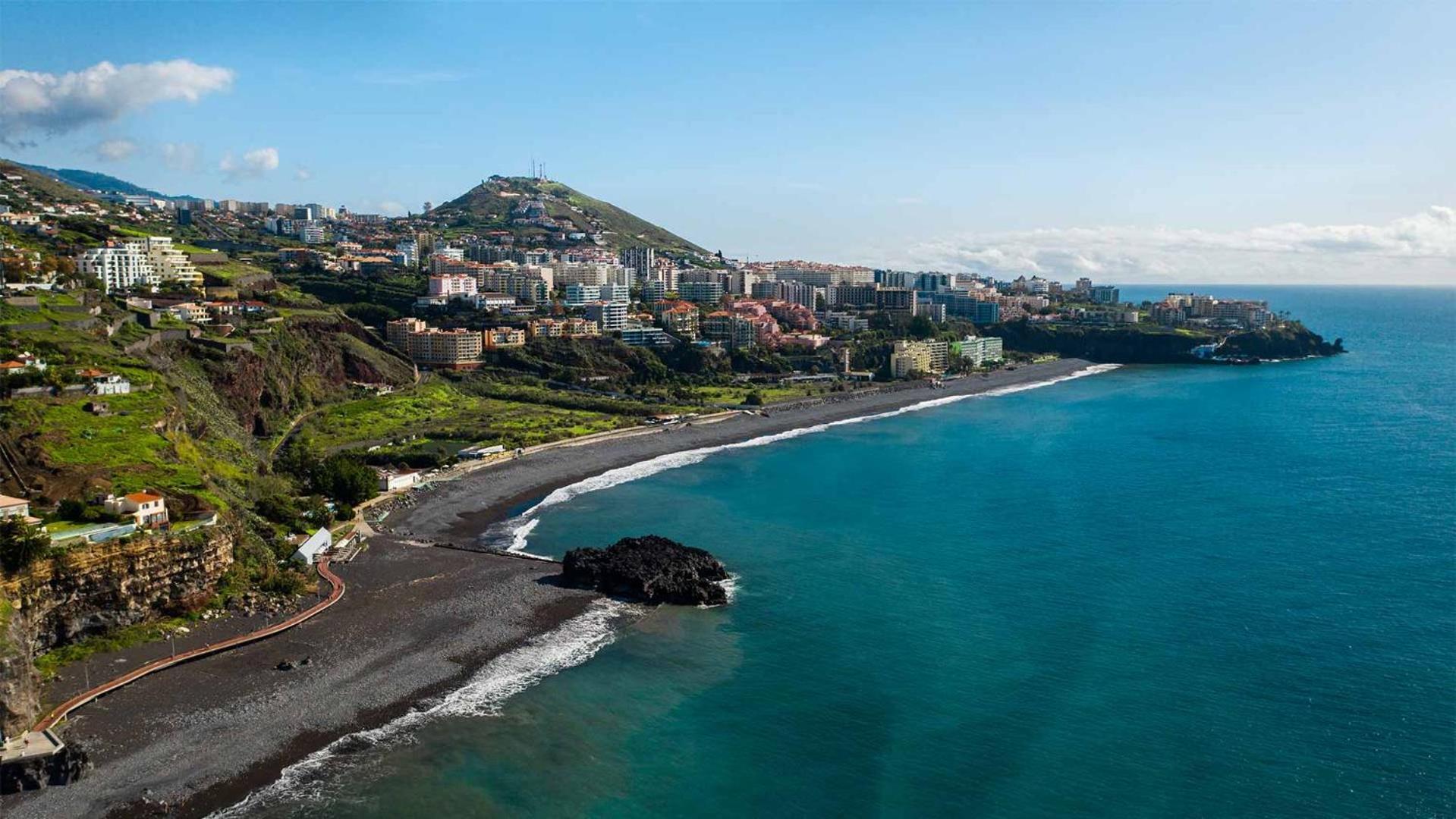 Atlantic Pearl America By Hr Madeira * Funchal (Madeira)