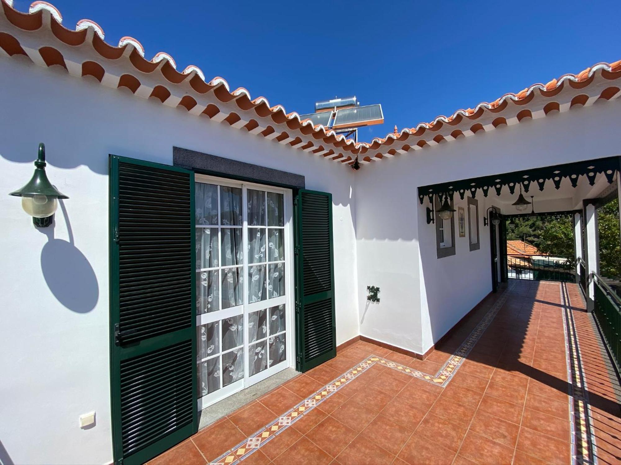 Classic Tranquil Madeiran 4-bedroom Villa *