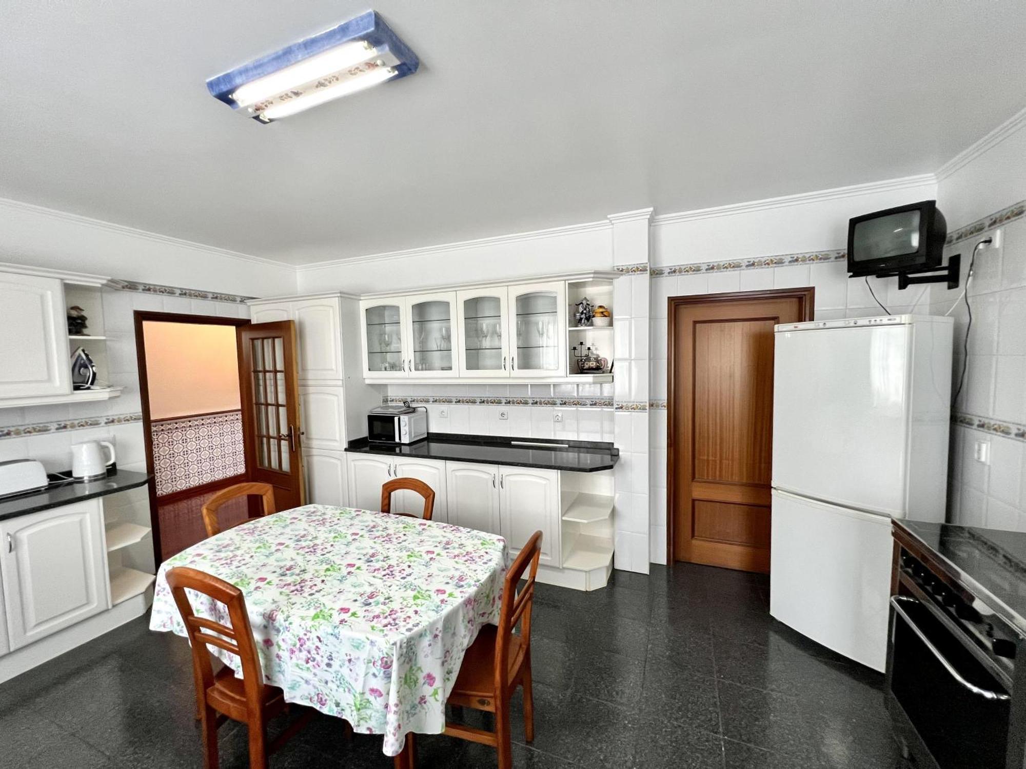 Classic Tranquil Madeiran 4-bedroom *