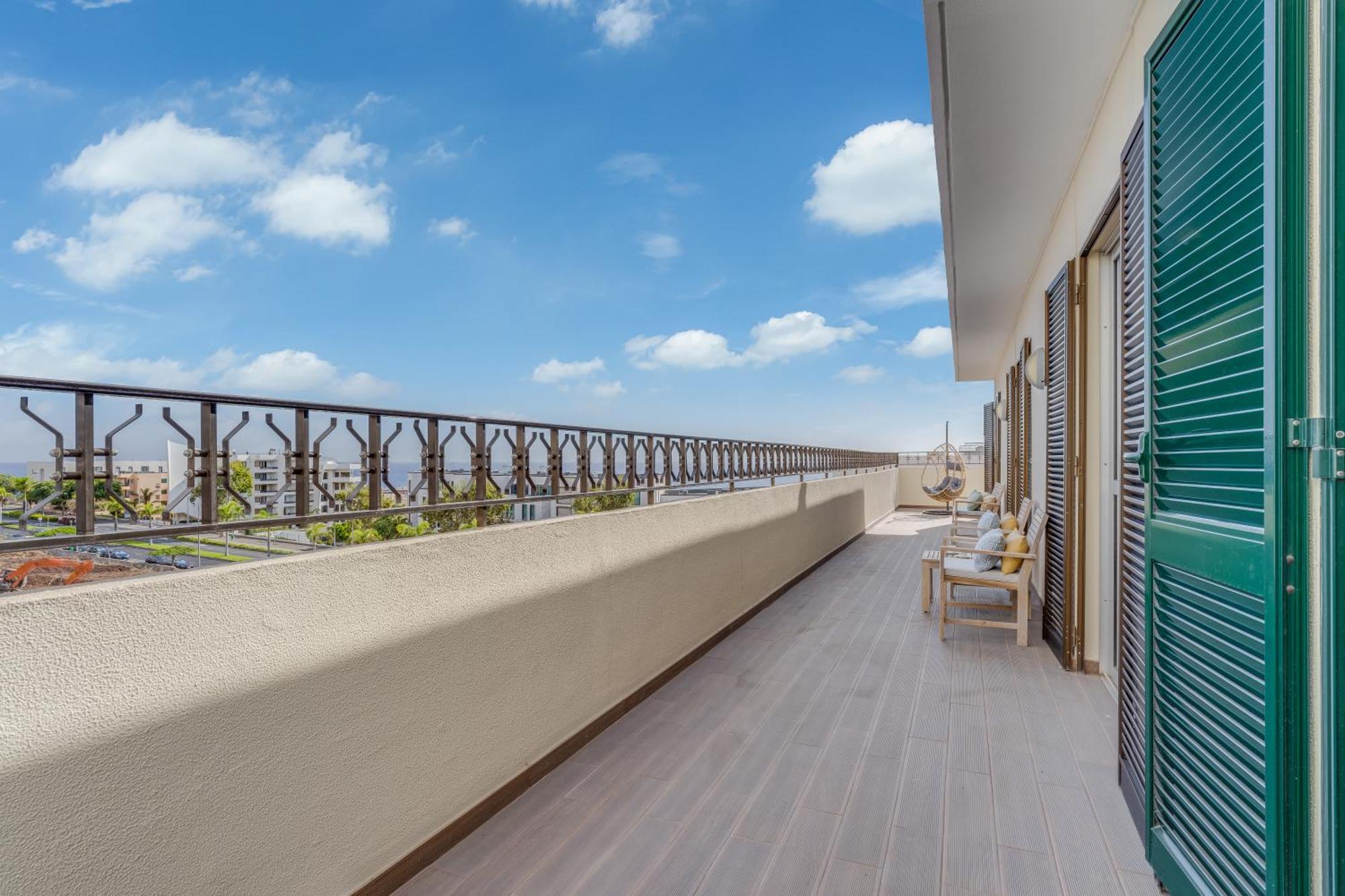 Portola Penthouse