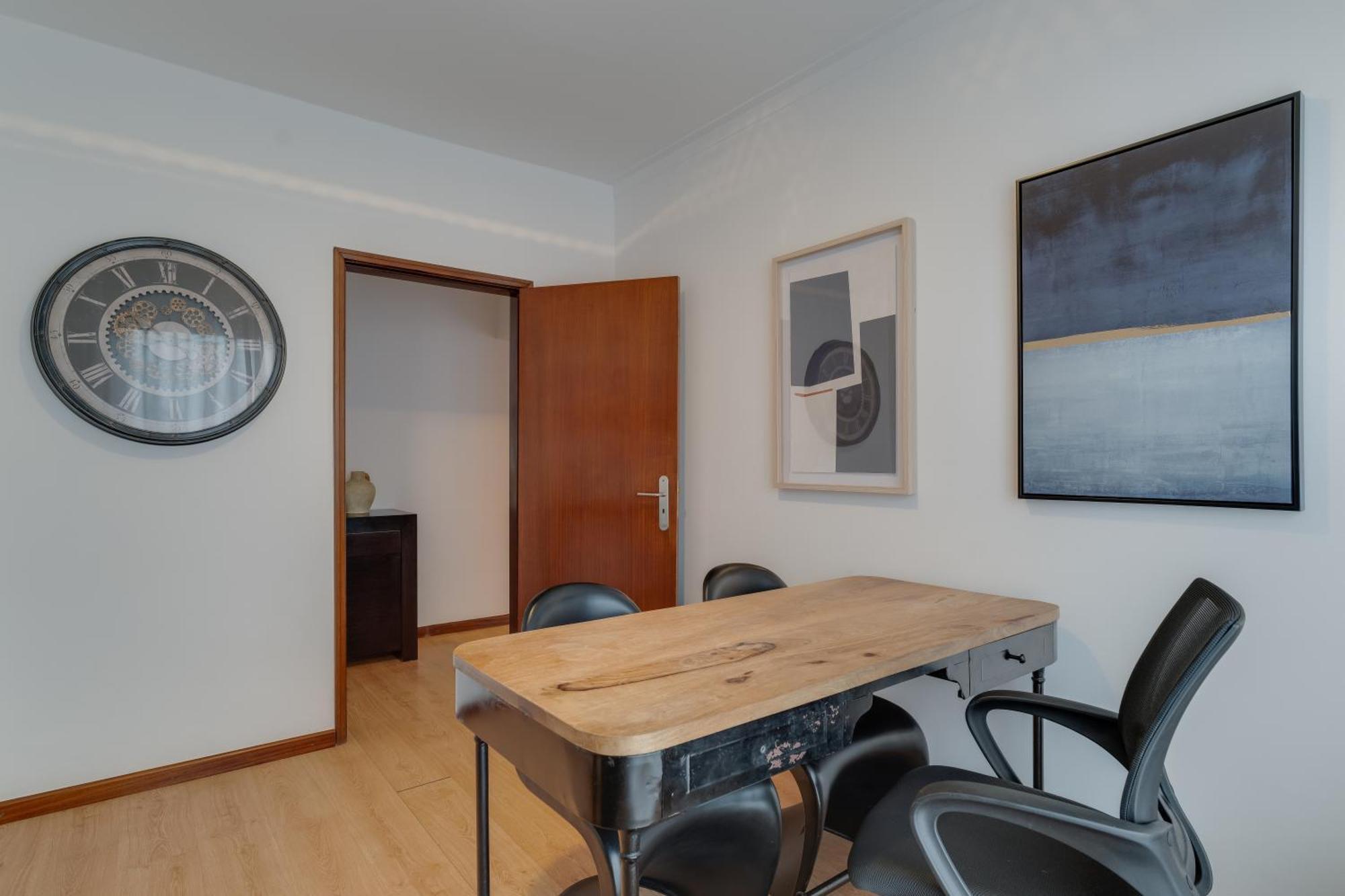 Portola Penthouse Apartment *