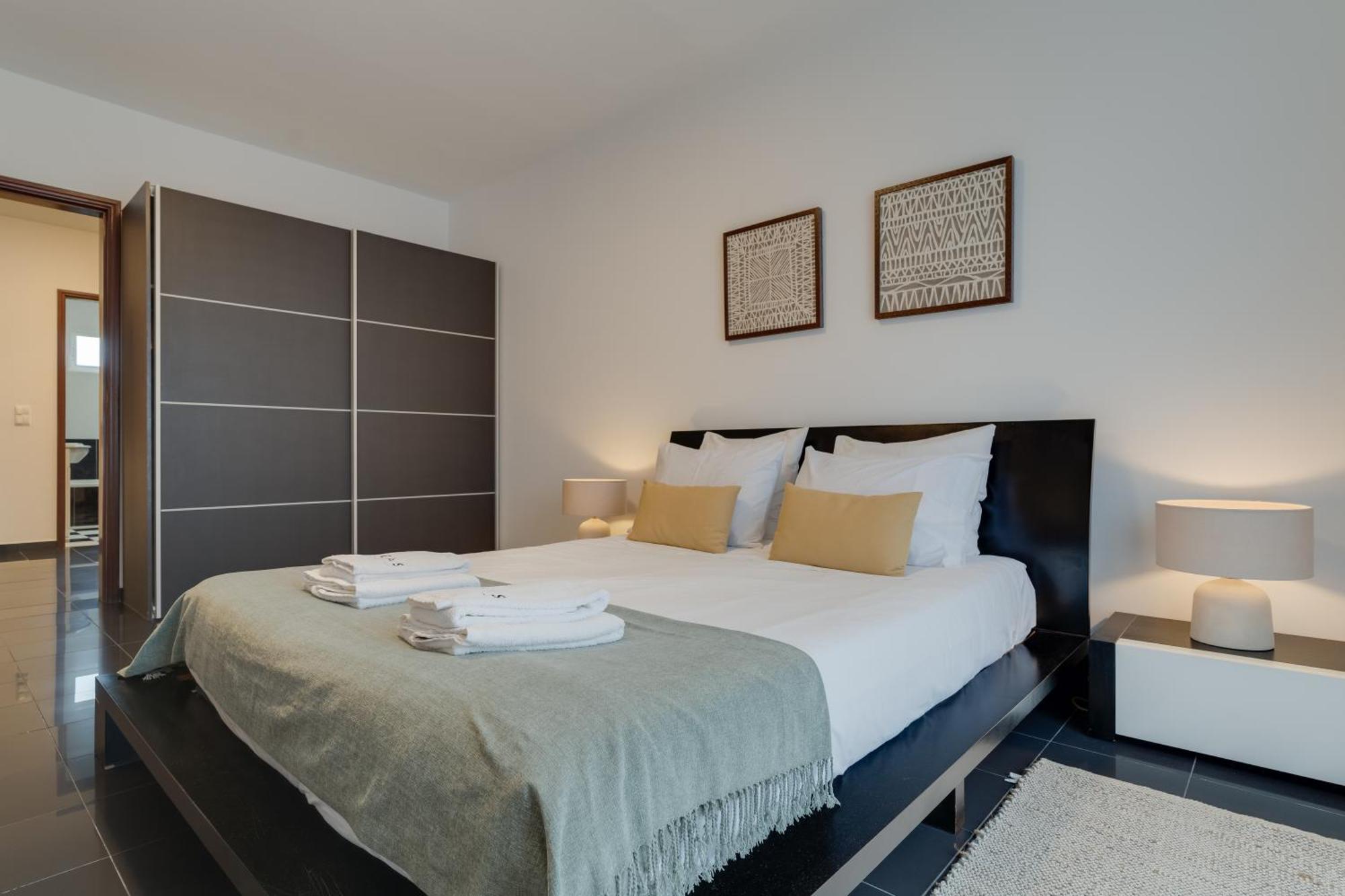 Portola Penthouse Apartment *