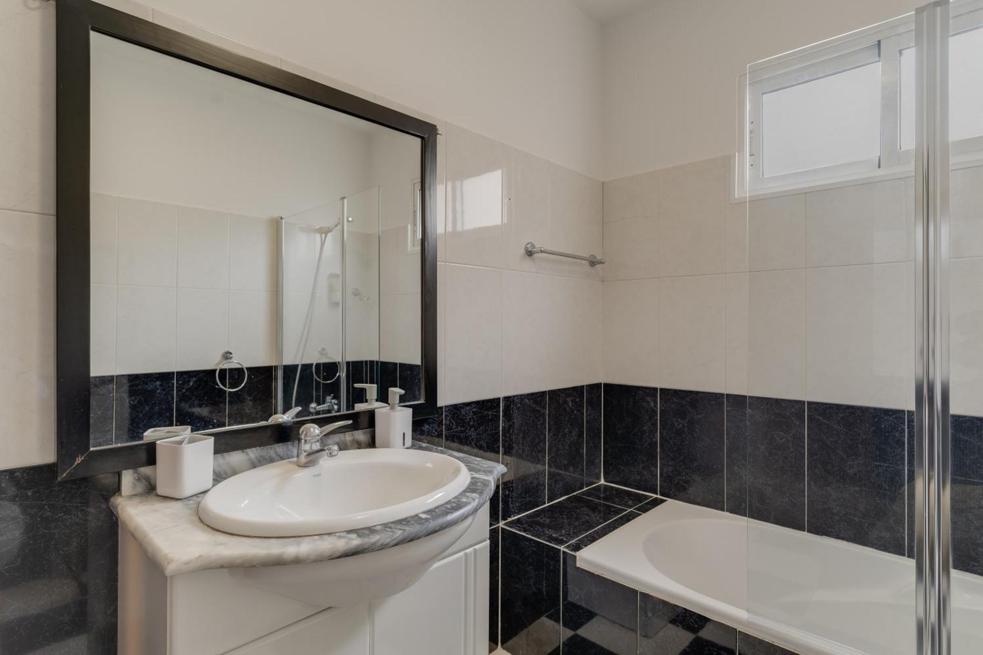 Portola Penthouse Apartment *