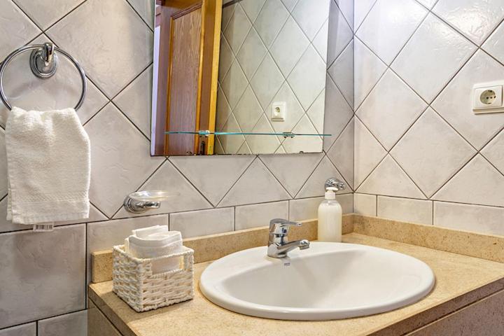 Apartament Mcr *
