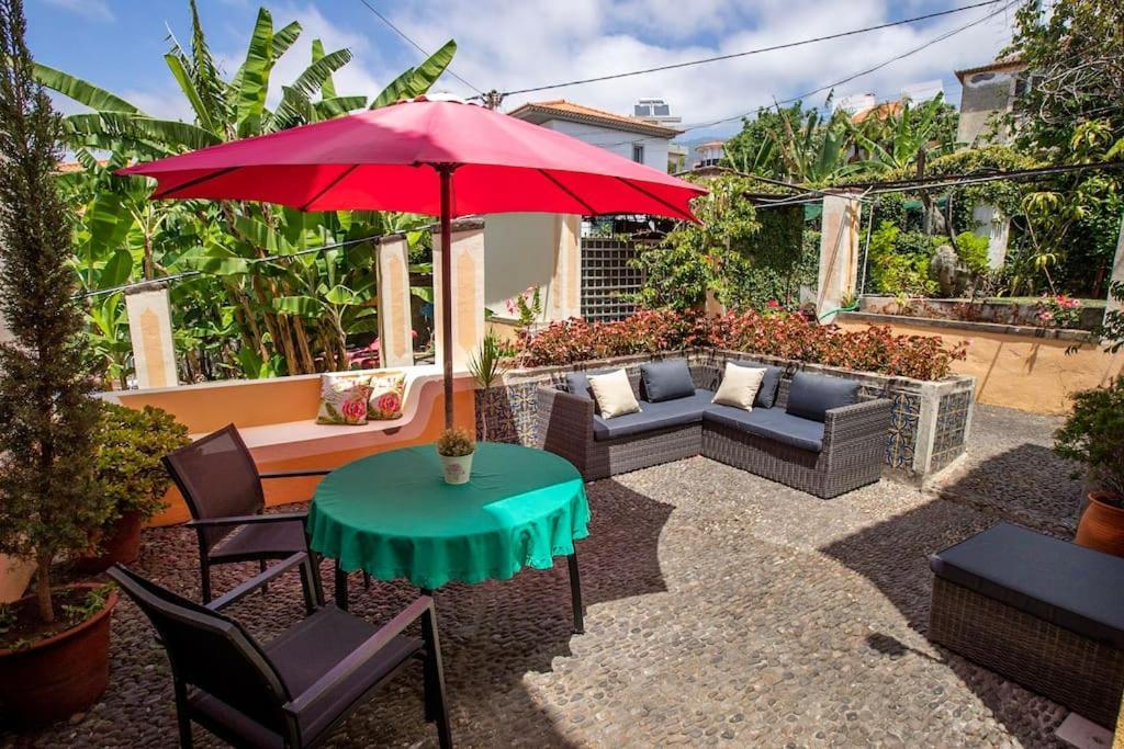 Private Pool Apt. With Great View * Funchal (Madeira)