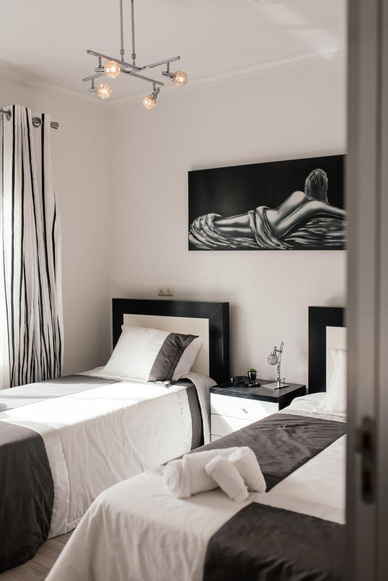 Luxurious Lido-sun Island X1v Apt.free Parking Apartment Funchal (Madeira)