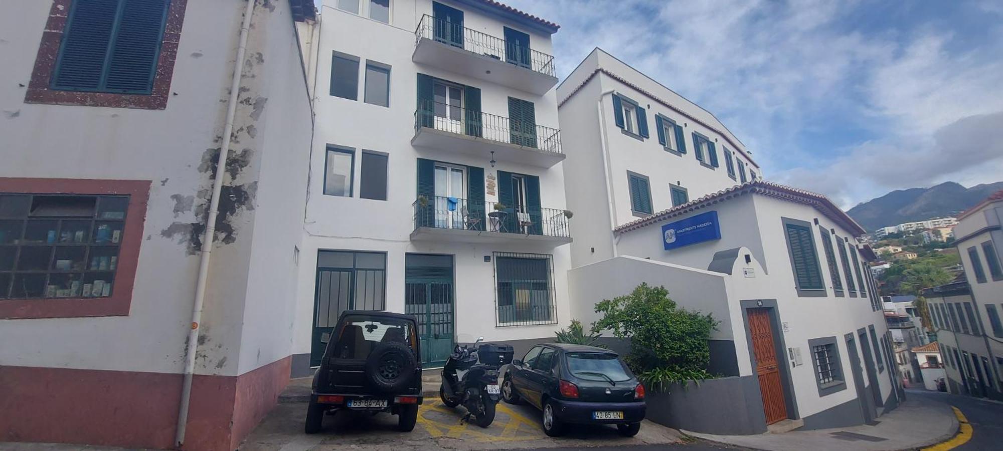 Lydia's Place * Funchal (Madeira)