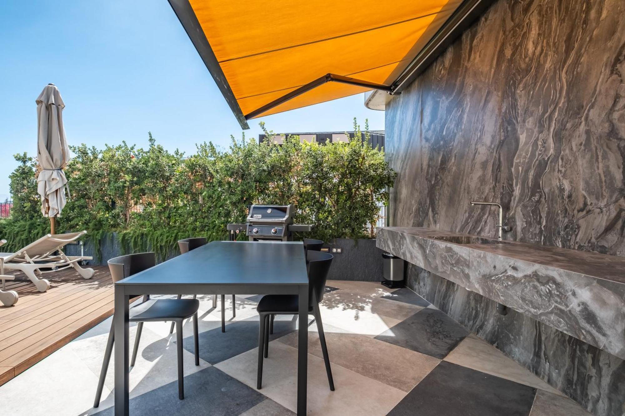 Terrace, Grill & Infinity Pool At Savoy Insular *