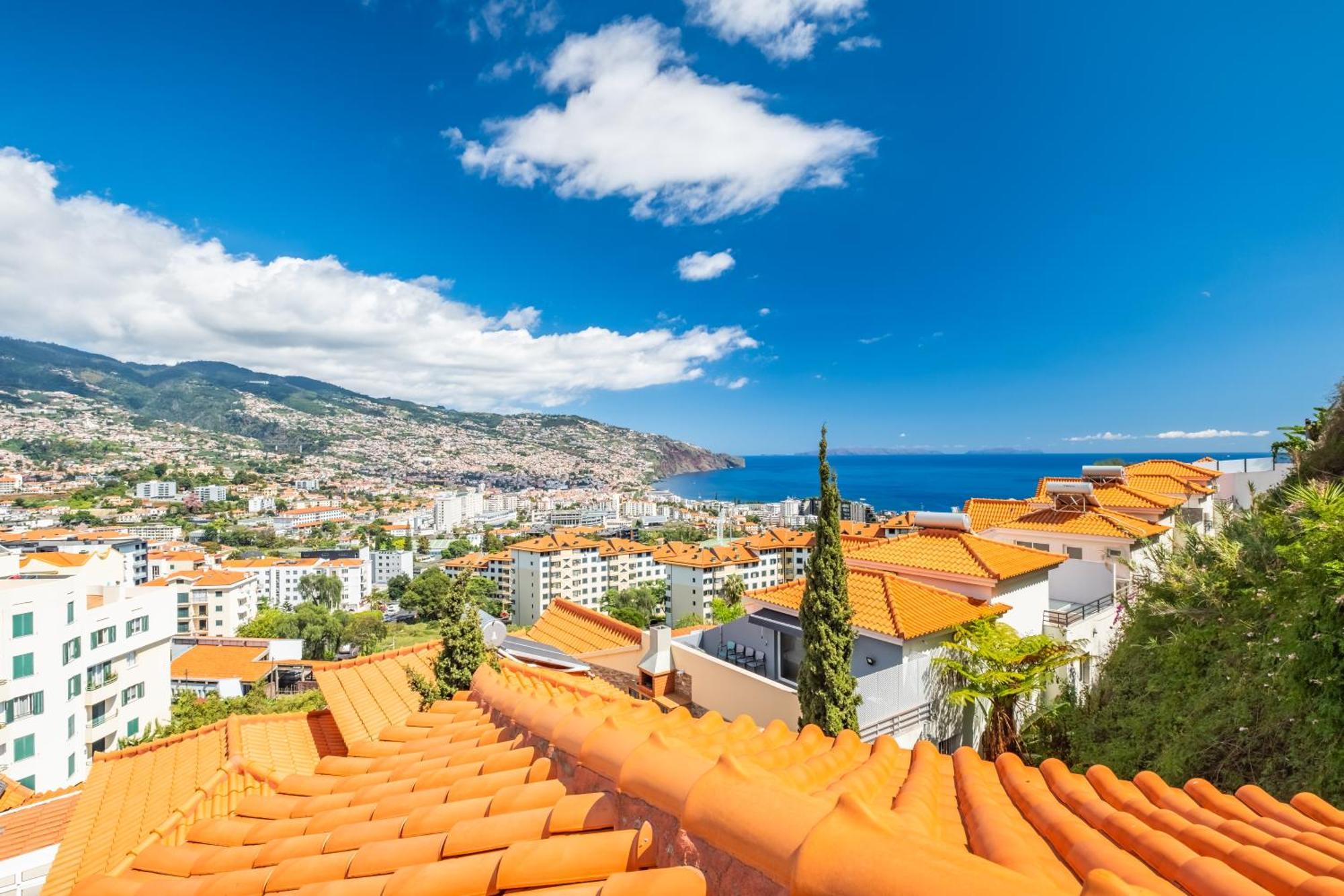 Sun Hills Panoramic Views Vakantiehuis Funchal (Madeira)