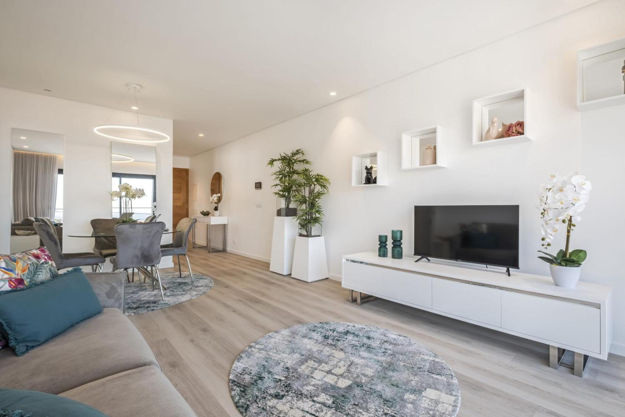 Contemporary B By Madeira Sun Travel * Funchal (Madeira)