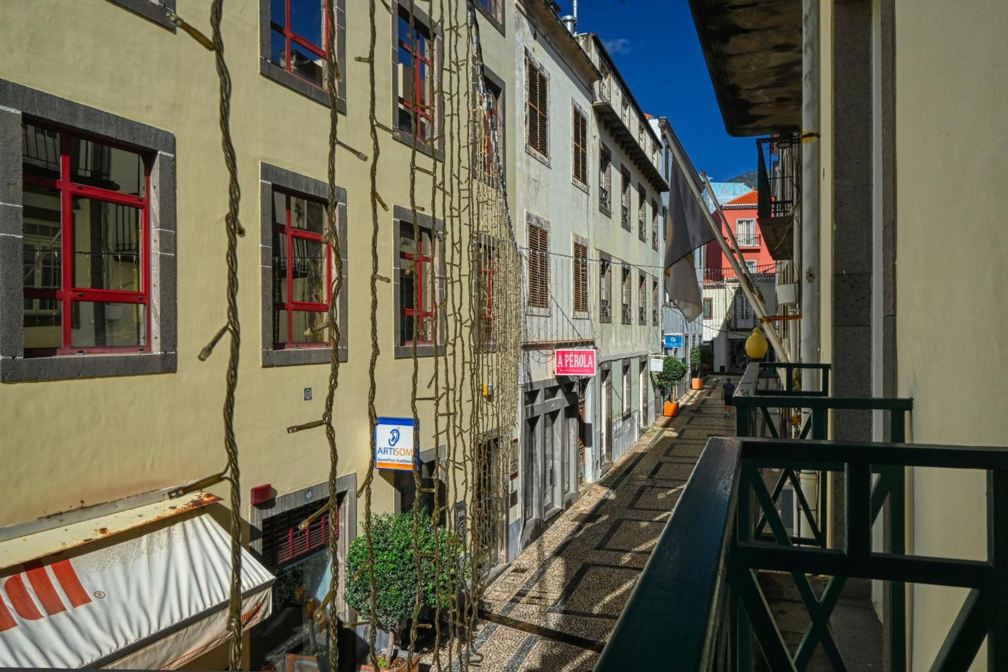 Colombo Square, A In Madeira Funchal (Madeira)