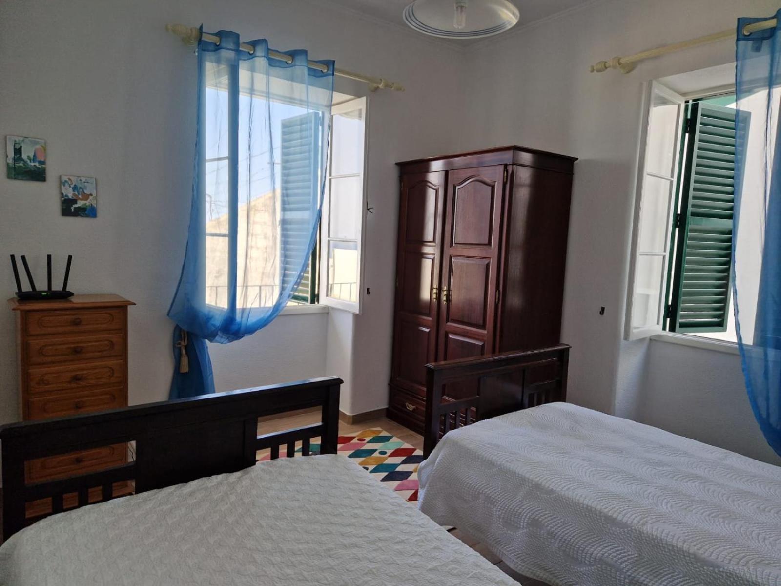 Apartamento Renovado E Luminoso A Poucos Minutos Do Centro *