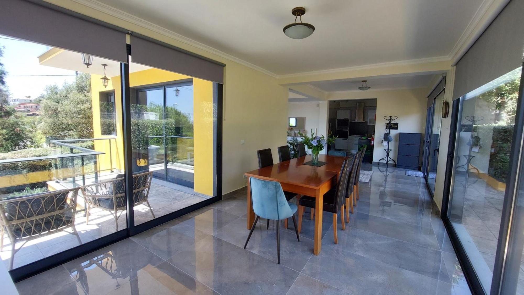 Strelitzia Villa *