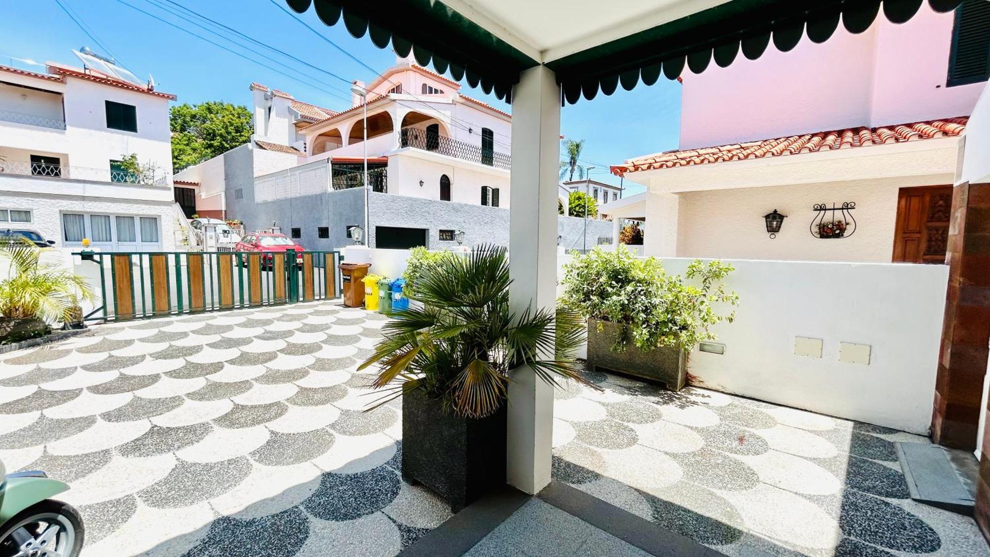 Vera Downtown Villa *