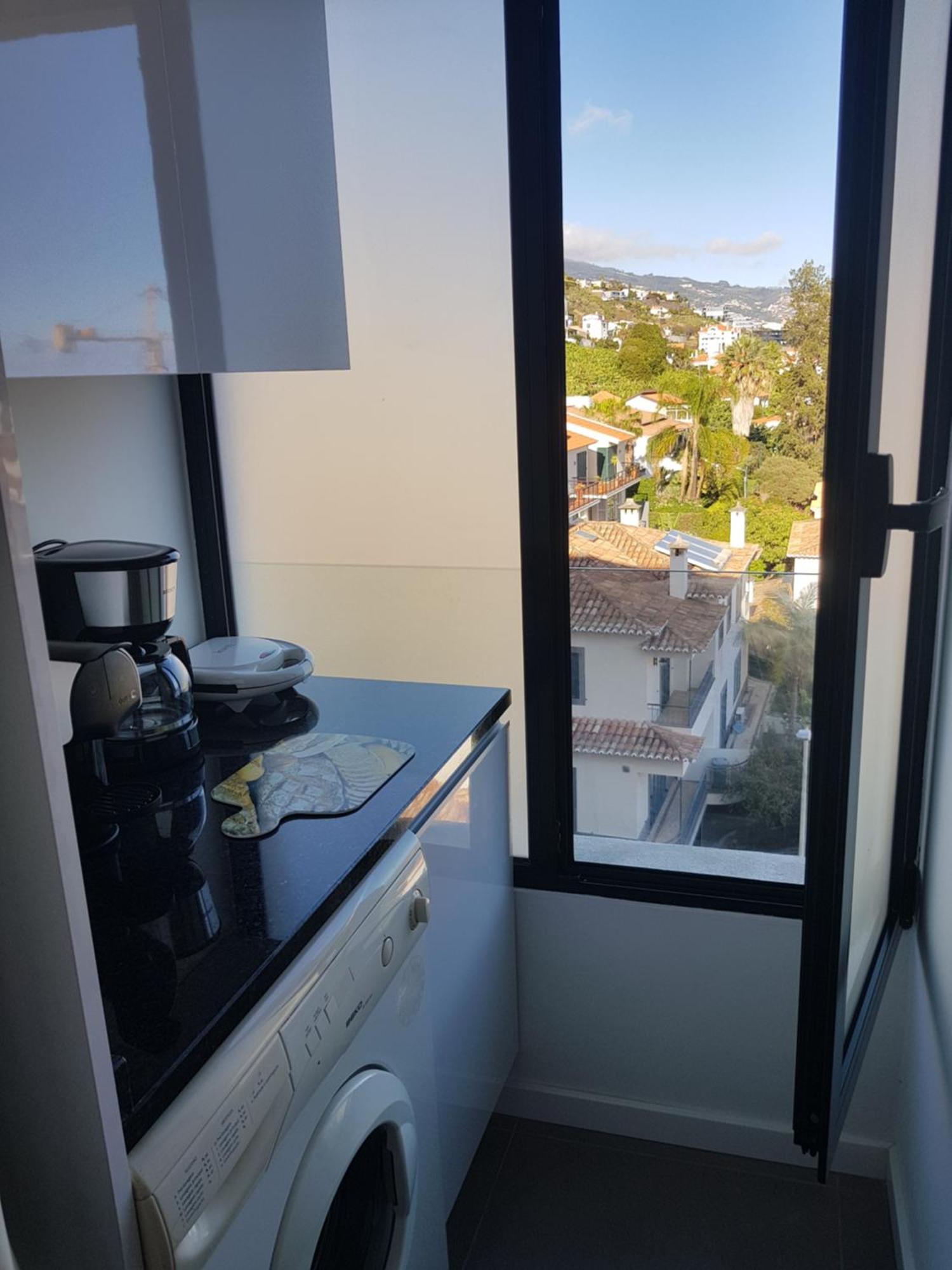 The Sunrise Of Your Dreams With Total Ocean View With New Modern Kitchens