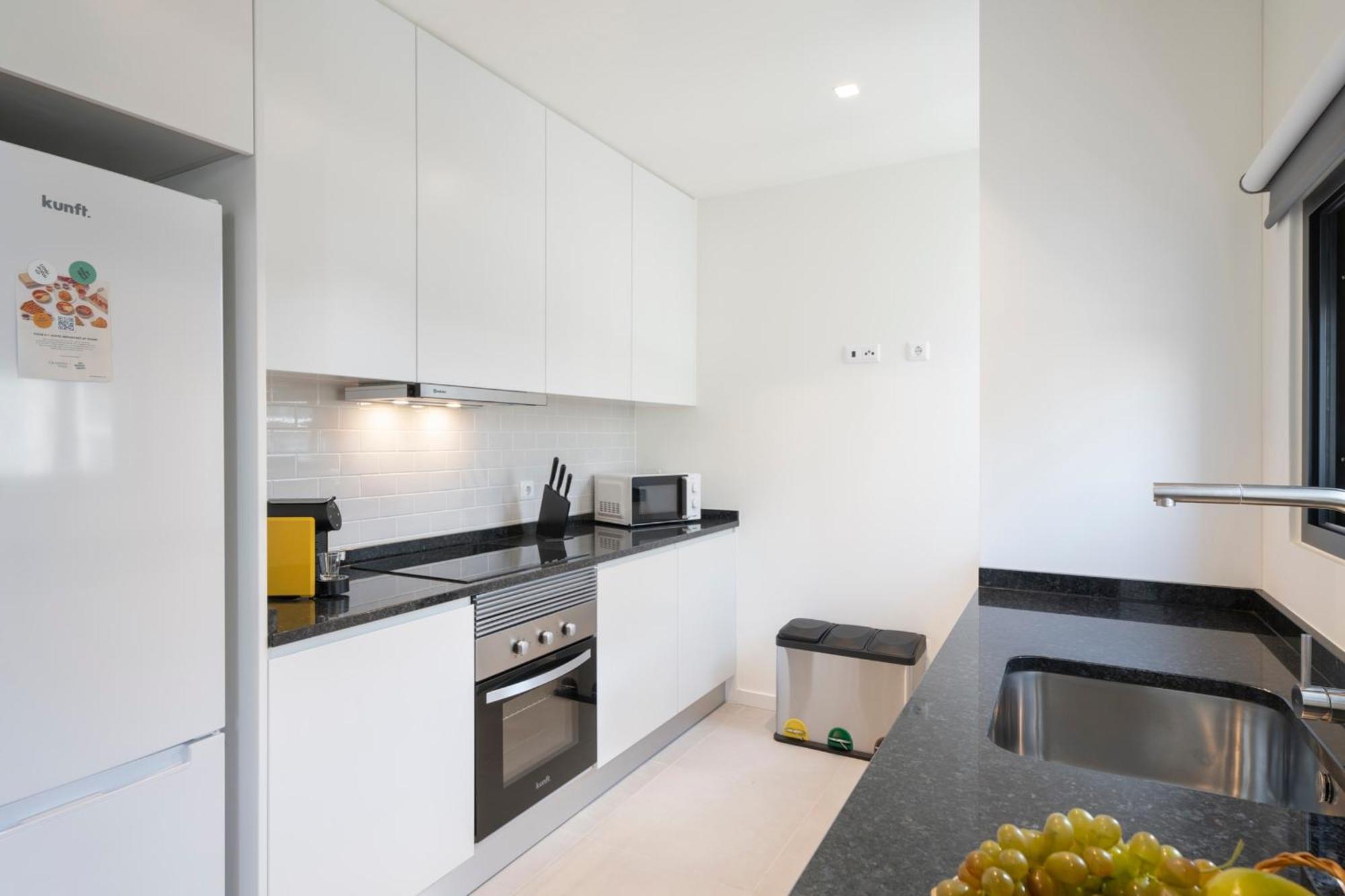 Apartment Golden By An Island *
