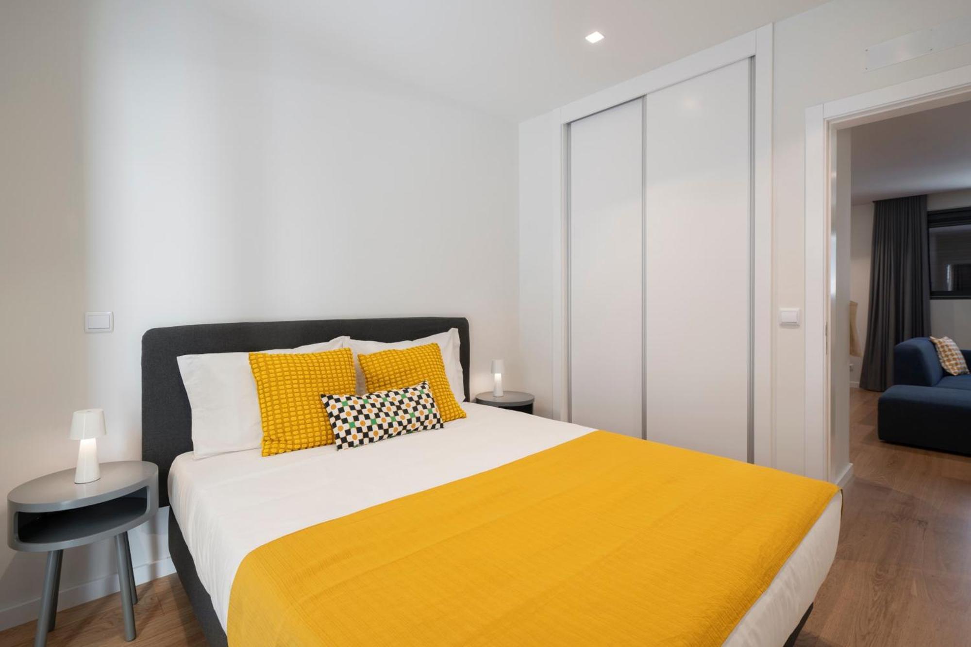 Golden By An Island Appartement