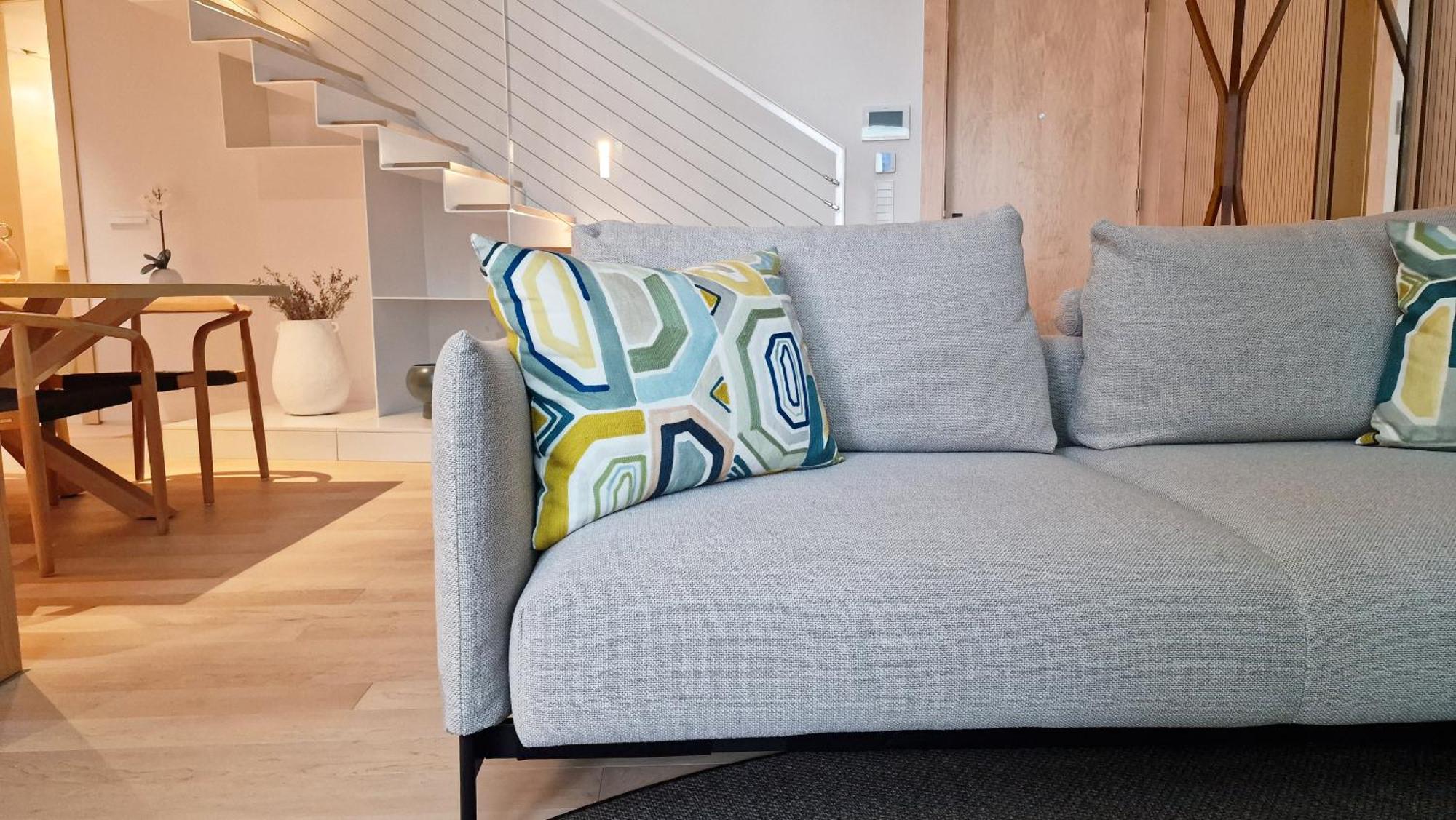 The Urban Retreat By Lovelystay Apartment