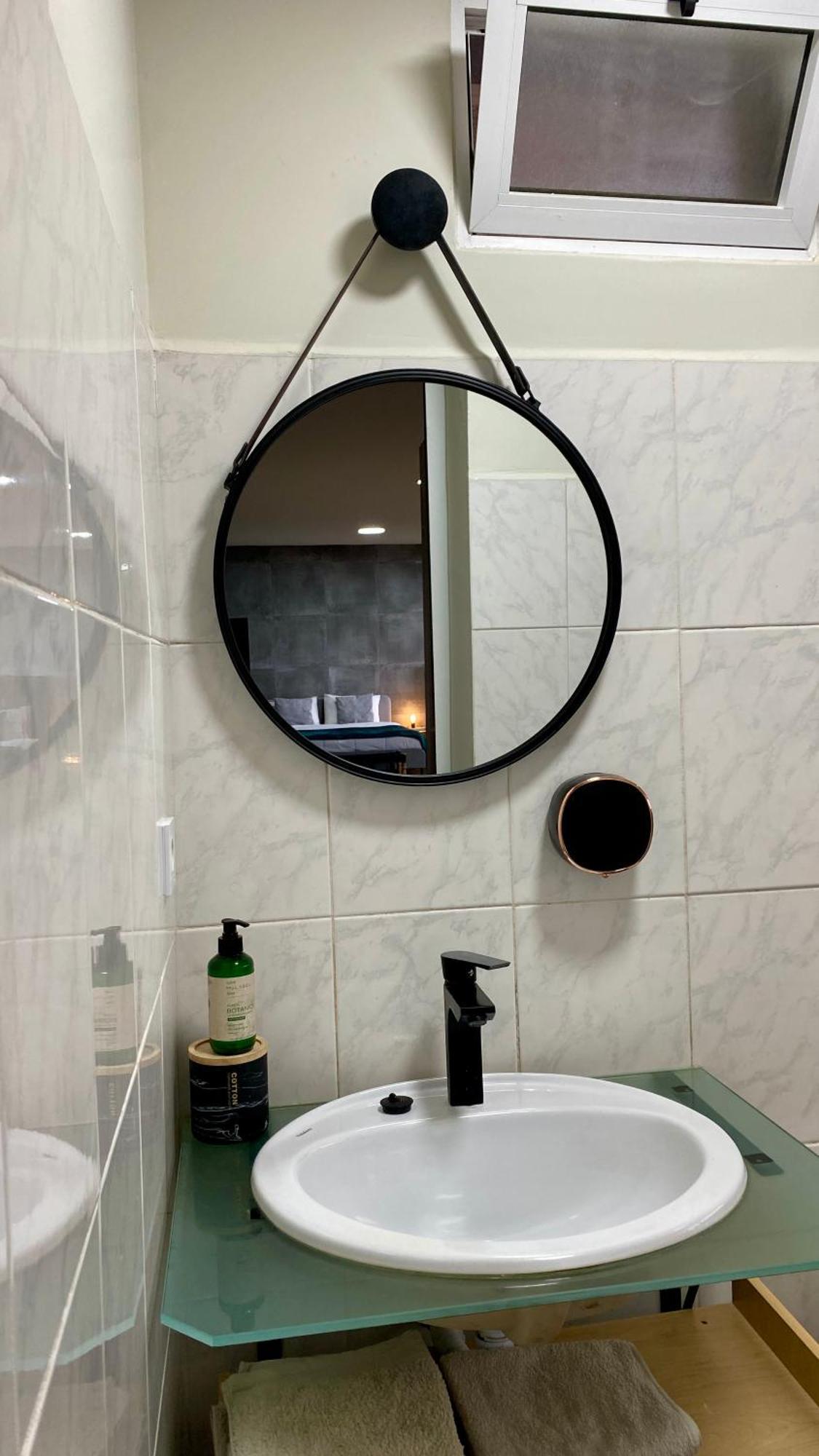 Vilă Geek - Open Space - 5m From 5 Attractions - Pool Year Round, Dining Pergola, Barbecue - Matrix *