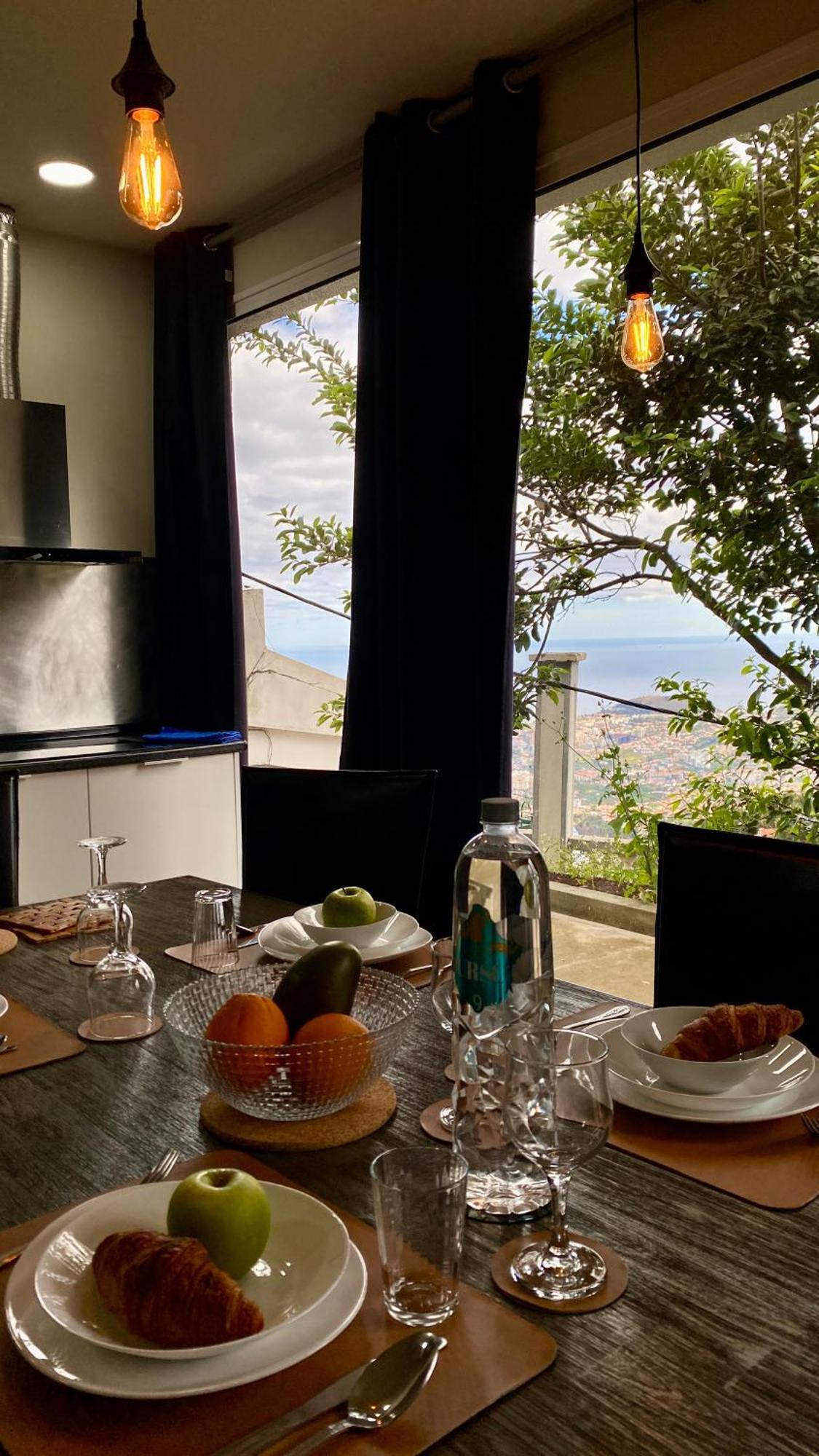 Geek - Open Space - 5m From 5 Attractions - Pool Year Round, Dining Pergola, Barbecue - Matrix Villa